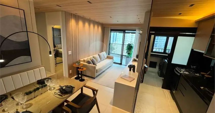 Apartamento com 2 quartos à venda na Rua Cardeal Arcoverde, Pinheiros, São Paulo