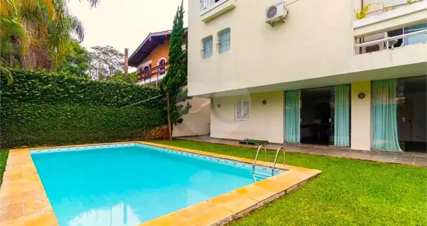 Casa com 4 quartos para alugar na Rua Leningrado, Interlagos, São Paulo