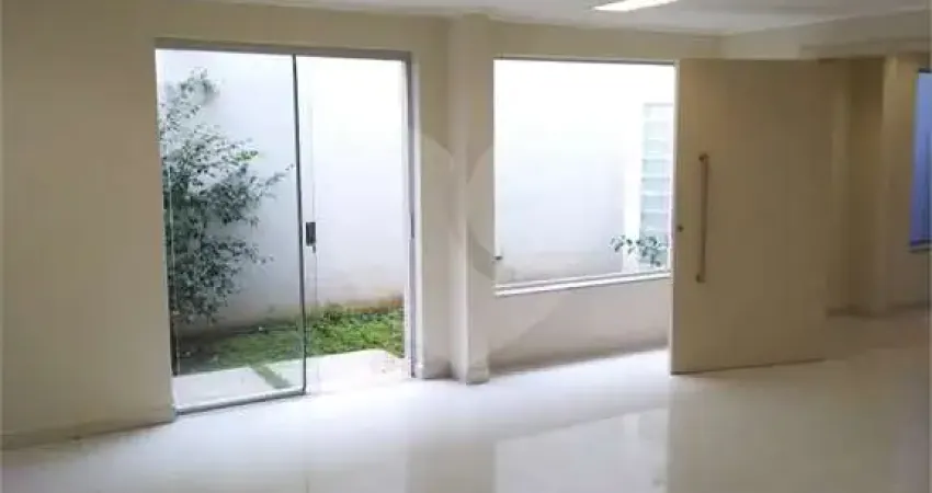 Casa comercial à venda em Moema, São Paulo 