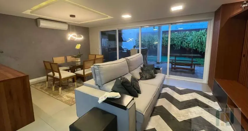 Casa com 3 dormitórios à venda, 180 m² por R$ 1.930.000 - Tamboré 04 - Santana de Parnaíba/SP