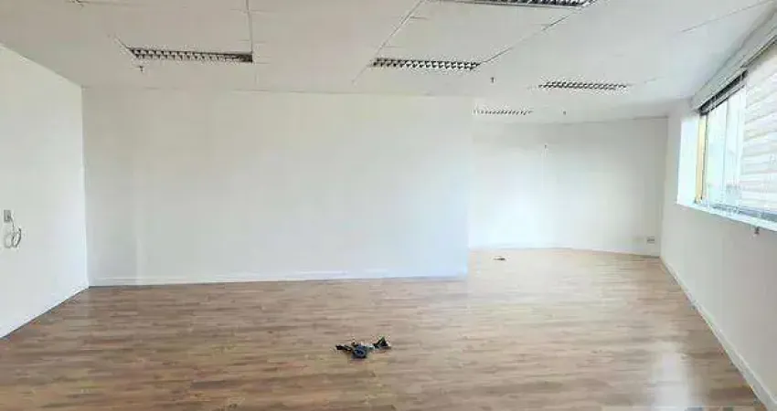 Sala comercial com 1 sala para alugar na Avenida Copacabana, Alphaville, Barueri