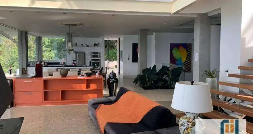 Casa belíssima à venda na Praia Vermelha Do Sul - Ubatuba