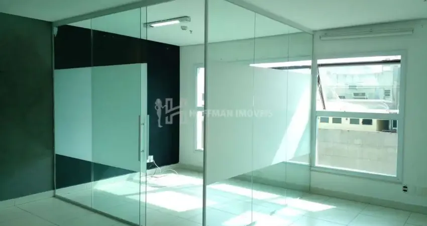 Sala Comercial de 39m² com banheiro e vaga de garagem para locação no Centro de São Caetano do Sul