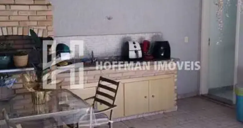 Sobrado à venda com 03 Dormitórios, 04 Vagas em condomínio fechado - Jardim São Caetano!