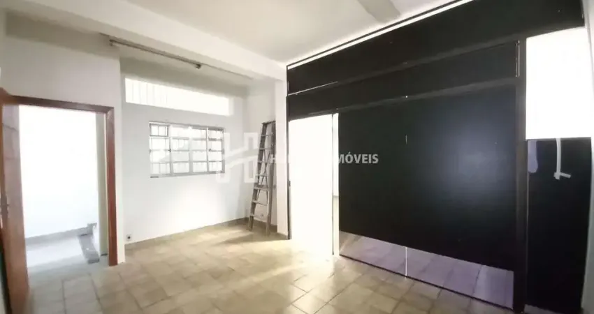 SOBRADO BEM LOCALIZADO