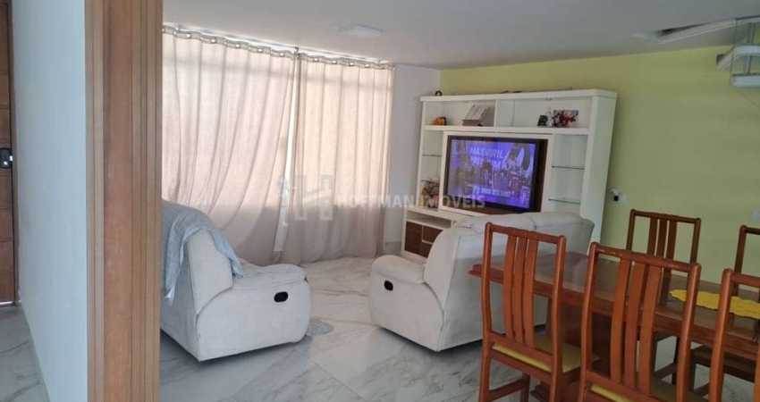 Sobrado à venda com 03 suítes e 03 vagas no bairro Campestre, Santo André