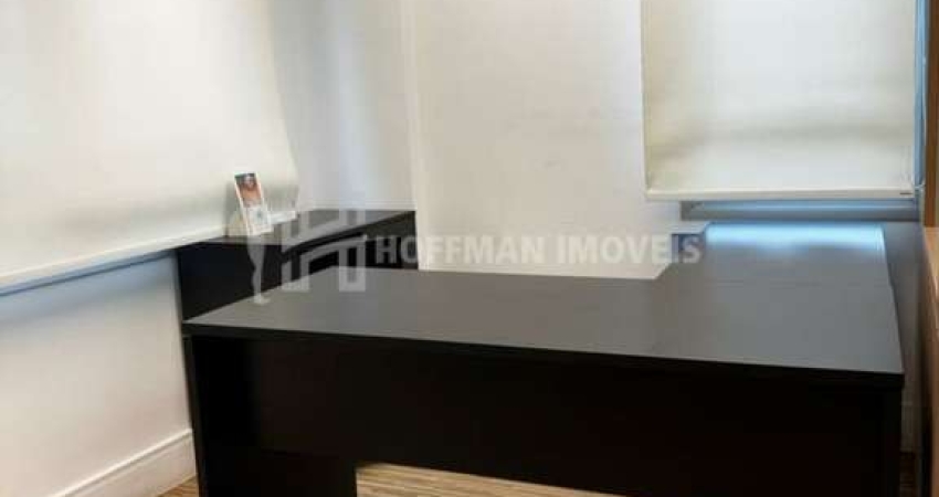 Sala mobiliada com 83 m²