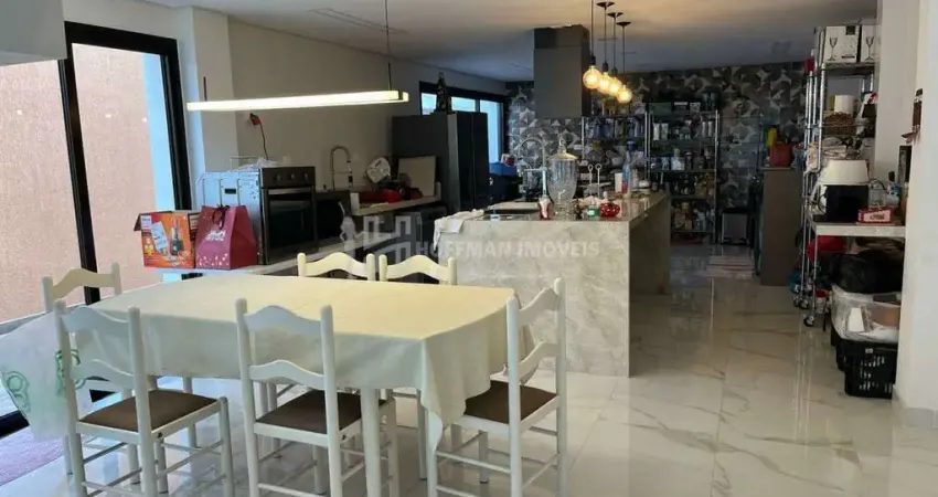 sobrado no bairro Santa Maria, moderno e alto padrão.