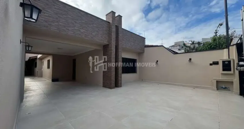 Casa com edícula no Santa Maria