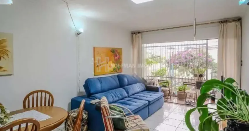 Sobrado com 03 Dormitórios, 02 Banheiros, 02 Vagas no Bairro Cerâmica - São Caetano do Sul - SP