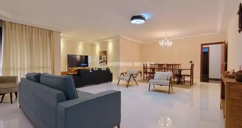 Apartamento para alugar com 237m² 3 suítes, 5 WC, 3 Vagas de garagem.