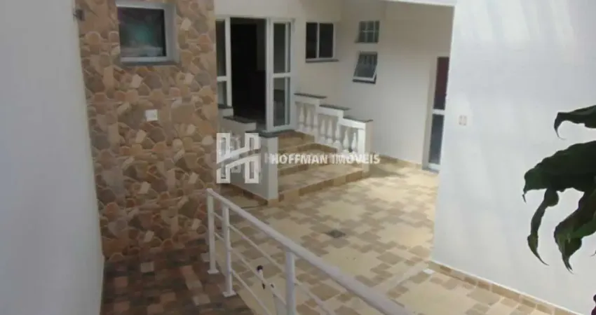 Sobrado com 3 dormitorios, 1 suite e 2 vagas de garagem no bairro Olimpico.