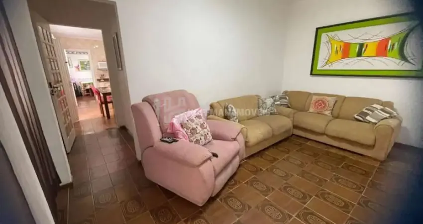 Terreno com 240m² de 8x30 com uma casa construída de 100m² a venda no Cerâmica SCS