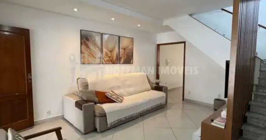 Sobrado com churrasqueira à venda, 03 dormitórios e 02 vagas no bairro cerâmica