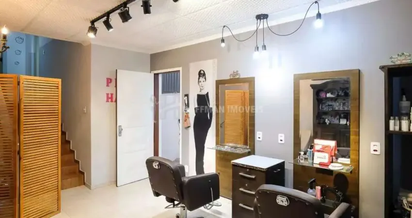 Sobrado à venda com 03 dormitórios e 02 vagas no bairro barcelona