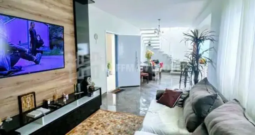 Sobrado novo à venda com 03 suítes e 03 vagas no Bairro Osvaldo Cruz