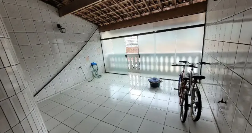 Sobrado à Venda com 3 Quartos e 3 WC's no Parque São Vicente, Mauá, SP
