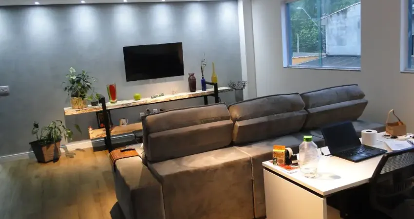 Prédio Comercial com Salão de 180m² e 2 Apartamentos de 220m² todo reformado no Parque Marajoara