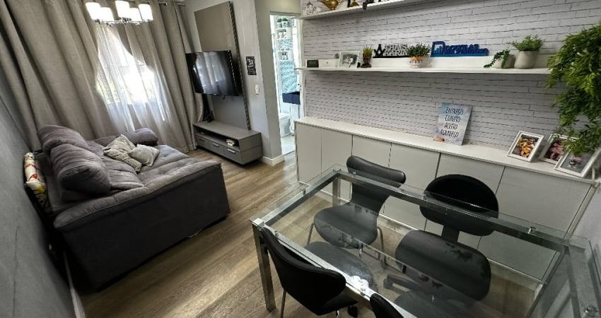 Apartamento com 2 dormitórios e 1 vaga no Cidade São Jorge em Santo André, SP