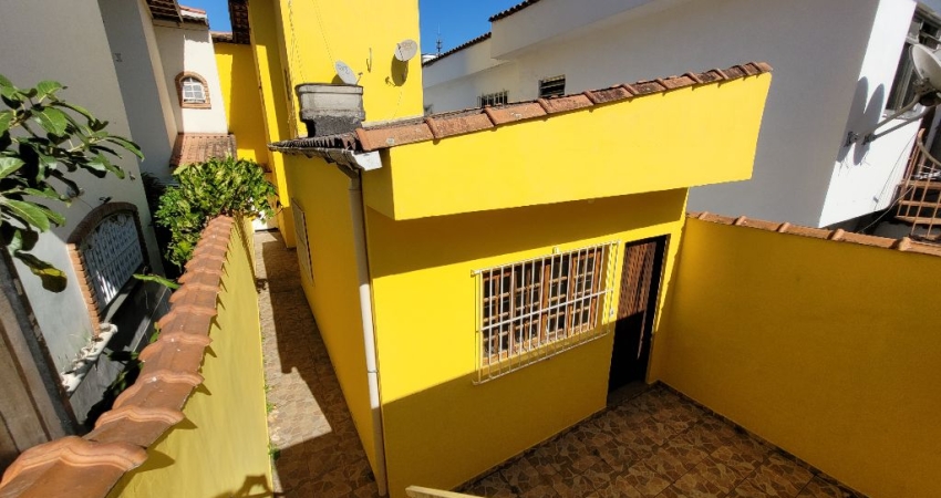 Sobrado à Venda com 2 dormitórios e suíte no Jardim Marek, Santo André, SP