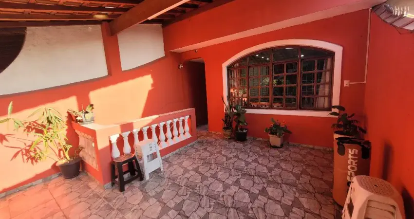 Sobrado com 240m², 3 quartos e 5 vagas no Parque Marajoara, em Santo André - SP