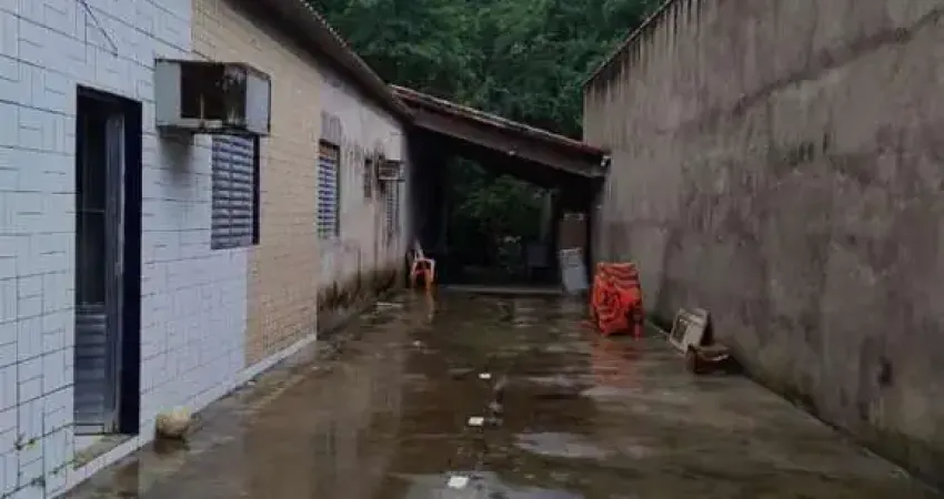 Sítio para Venda em Itariri, Igrejinha, 4 dormitórios, 1 suíte, 1 banheiro