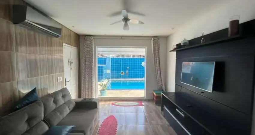 Casa para Venda em Praia Grande, Maracanã, 3 dormitórios, 1 suíte, 3 banheiros, 3 vagas