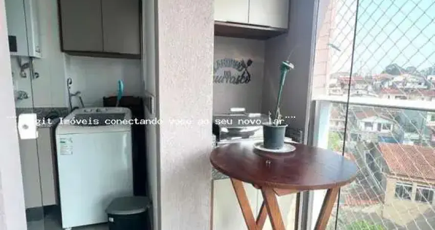 Apartamento 2 dormitórios, sendo 1 suite, 1 vaga alongada coberta, varanda com integração