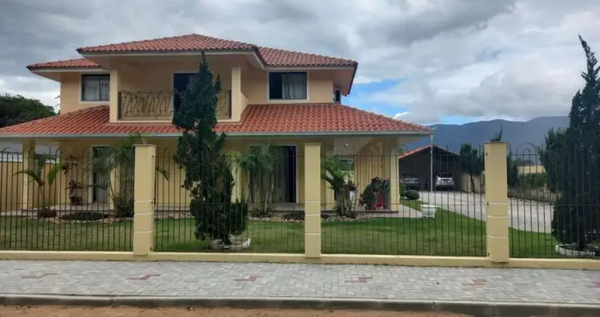 Casa para Venda em Santo Amaro da Imperatriz, Sul do Rio, 4 dormitórios, 3 suítes, 5 banheiros, 2 vagas