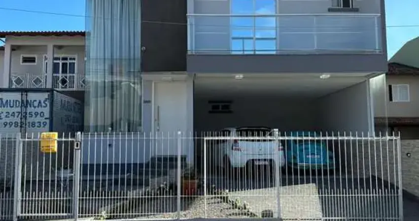 Casa para Venda em São José, Praia Comprida, 3 dormitórios, 1 suíte, 3 banheiros, 2 vagas