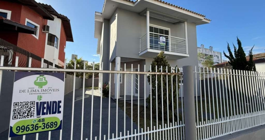 Casa para Venda em Palhoça, Passa Vinte, 4 dormitórios, 1 suíte, 2 banheiros, 2 vagas