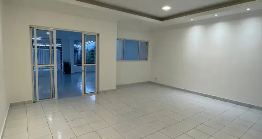 Casa com 3 quartos à venda no Prado, Recife