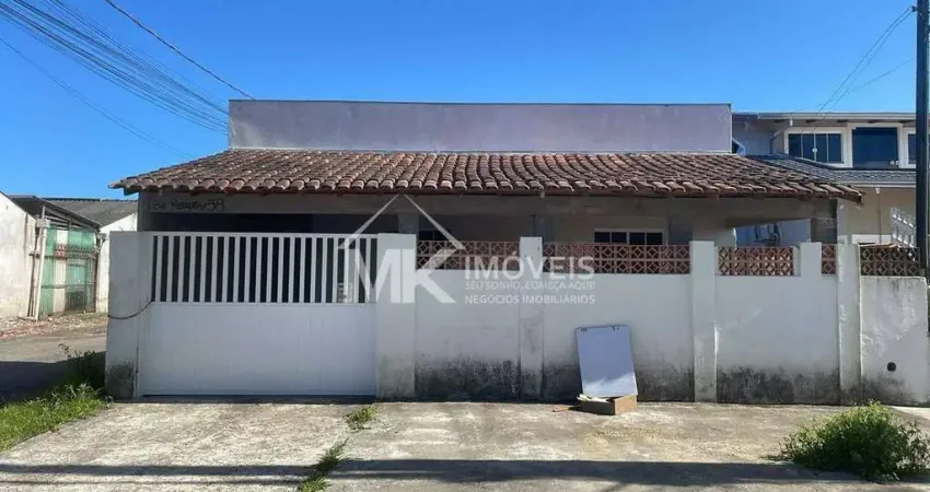 Casa com 3 quartos à venda na Avenida Vinte e Nove de Abril, Centro, Guaratuba