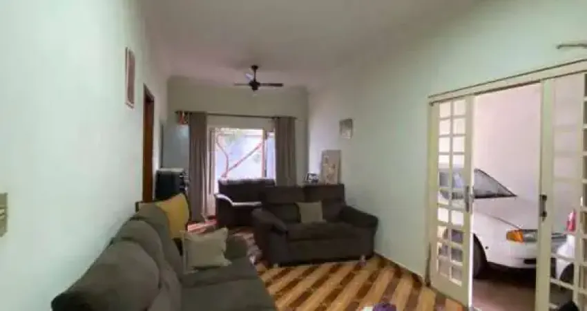 IMÓVEL À VENDA