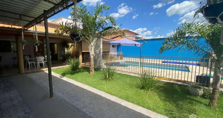 Casa com 3 dormitórios à venda, 220 m² por R$ 750.000,00 - City Barretos - Barretos/SP