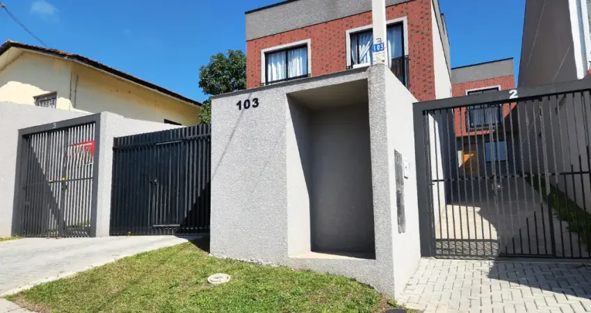 Sobrado novo, de 93m² no Santa Cândida