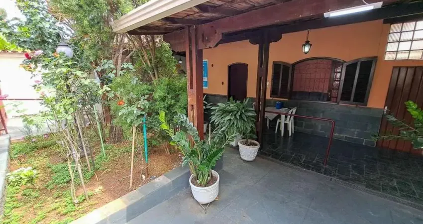 Casa com 3 quartos à venda na Santa Amélia, Belo Horizonte 
