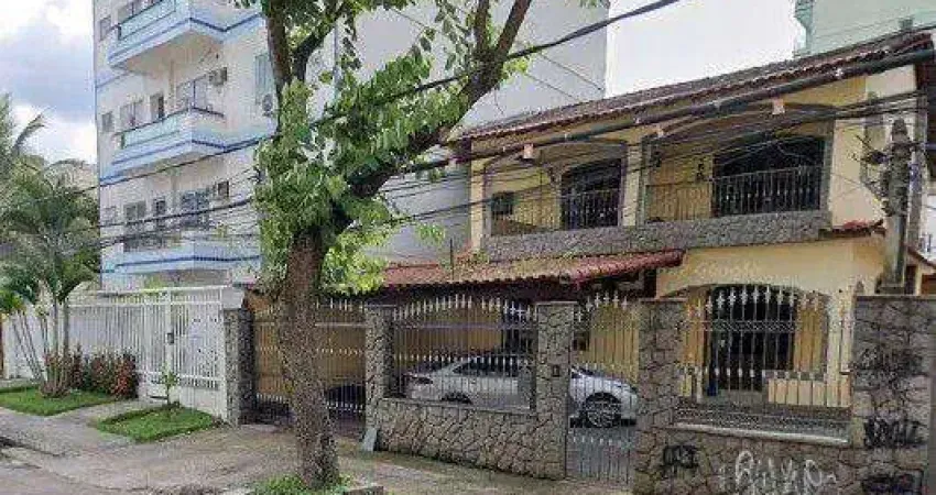 Casa com 4 quartos à venda, 231 m² por R$ 850.000 - Vila Valqueire - Rio de Janeiro/RJ