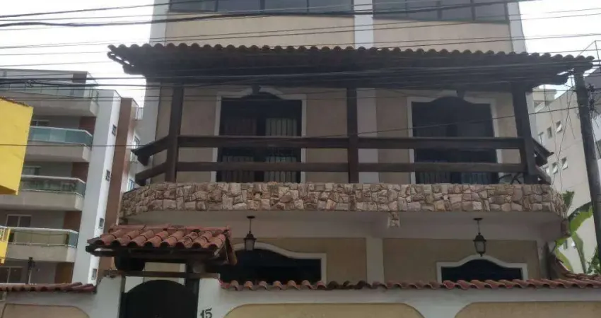 Casa com 5 dormitórios à venda, 250 m² por R$ 690.000,00 - Vila Valqueire - Rio de Janeiro/RJ