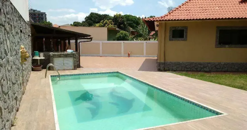 Casa com 3 dormitórios à venda, 600 m² por R$ 1.650.000,00 - Vila Valqueire - Rio de Janeiro/RJ