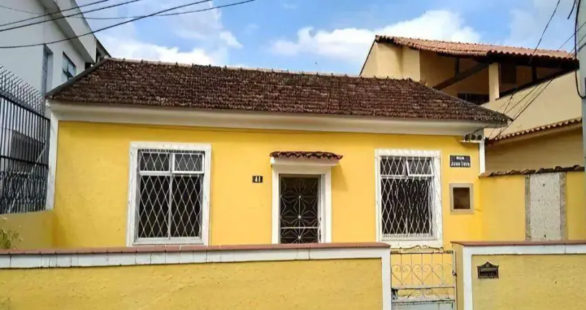 Casa com 2 quartos à venda, 60 m² por R$ 240.000 - Jardim Sulacap - Rio de Janeiro/RJ
