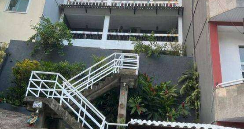 Casa com 4 dormitórios à venda, 330 m² por R$ 850.000,00 - Vila Valqueire - Rio de Janeiro/RJ