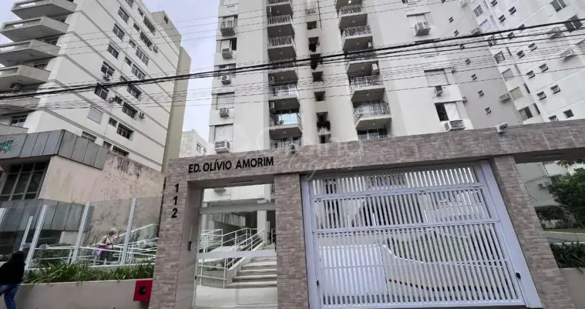 Apartamento com 3 quartos para alugar na Praça Olívio Amorim, 112, Centro, Florianópolis