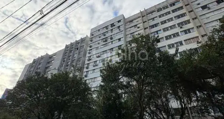 Apartamento com 3 quartos para alugar na Praça Hercílio Luz, 839, Centro, Florianópolis