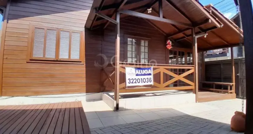 Casa com 3 quartos para alugar na Servidão Alfredo Manoel Vieira, 137, Morro das Pedras, Florianópolis