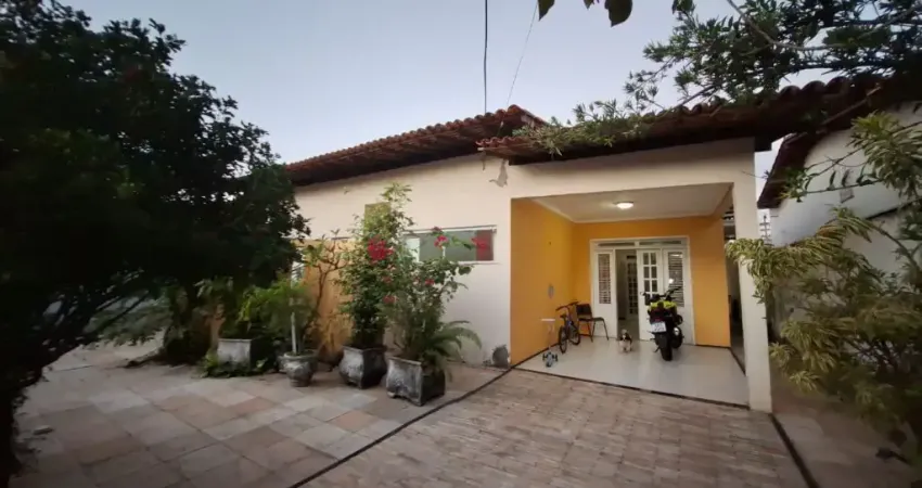 Casa em condomínio fechado com 4 quartos à venda na Rua Aririzal, Cohama, São Luís