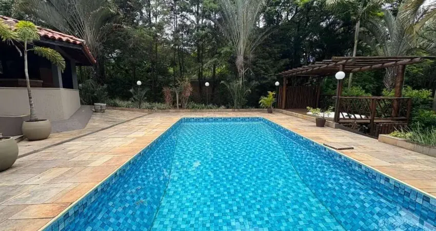 Chácara com 4 dormitórios à venda, 8074 m² por R$ 3.500.000 - Chácara Letônia - Americana/SP