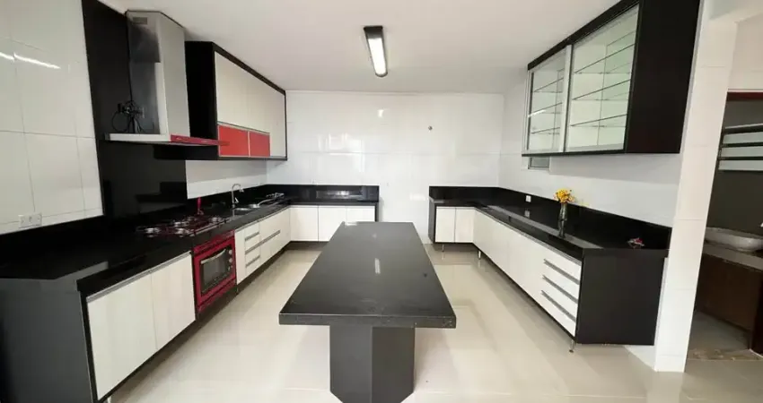 Casa terrea dentro da ferradura para locação com 5 dormitorios