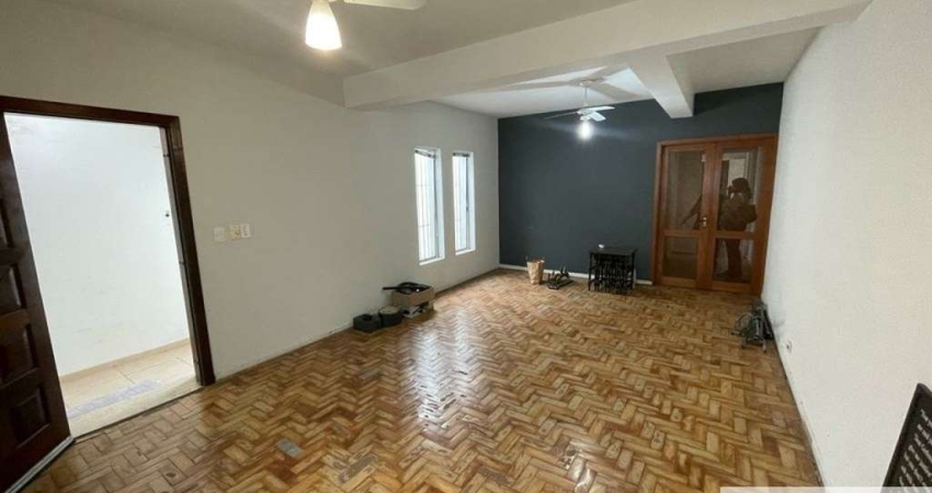 Casa à venda na Vila Olimpia com 3 dormitórios, 2 vagas