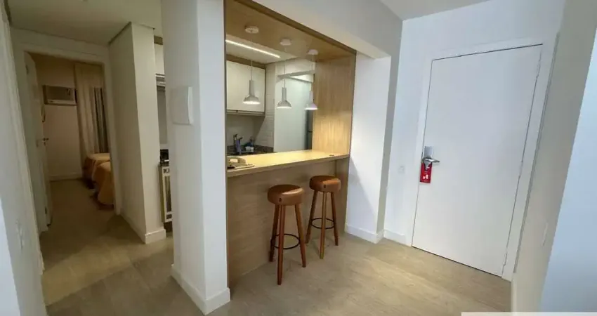 Alugo Apartamento mobiliado com 2 dormitórios, reformado